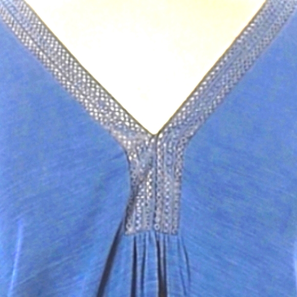 🧡Cupio Long, Bell Split- Sleeve Top With Embroidered Details - Picture 4 of 8